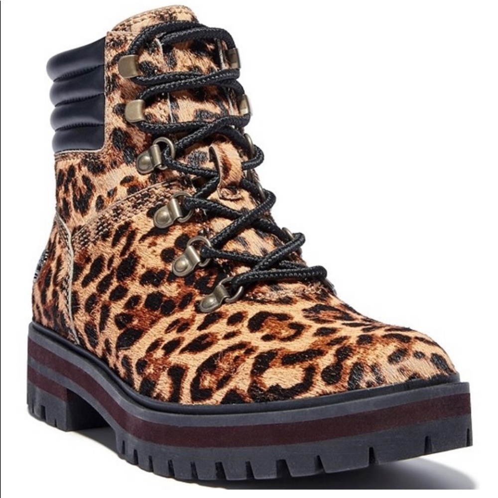 NWOT - TIMBERLAND COURMAYEUR WOMEN’S SAFARI COLLECTION HIKER BOOTS SIZE 9